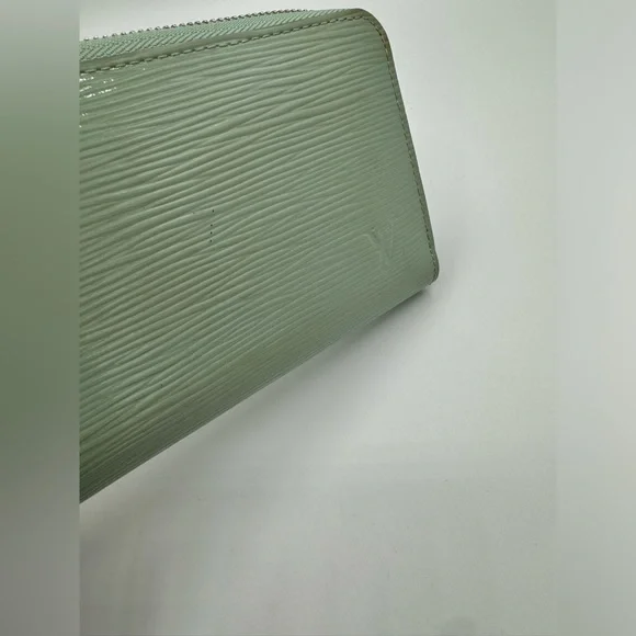 Louis Vuitton Epi Electric Zippy Wallet Amande